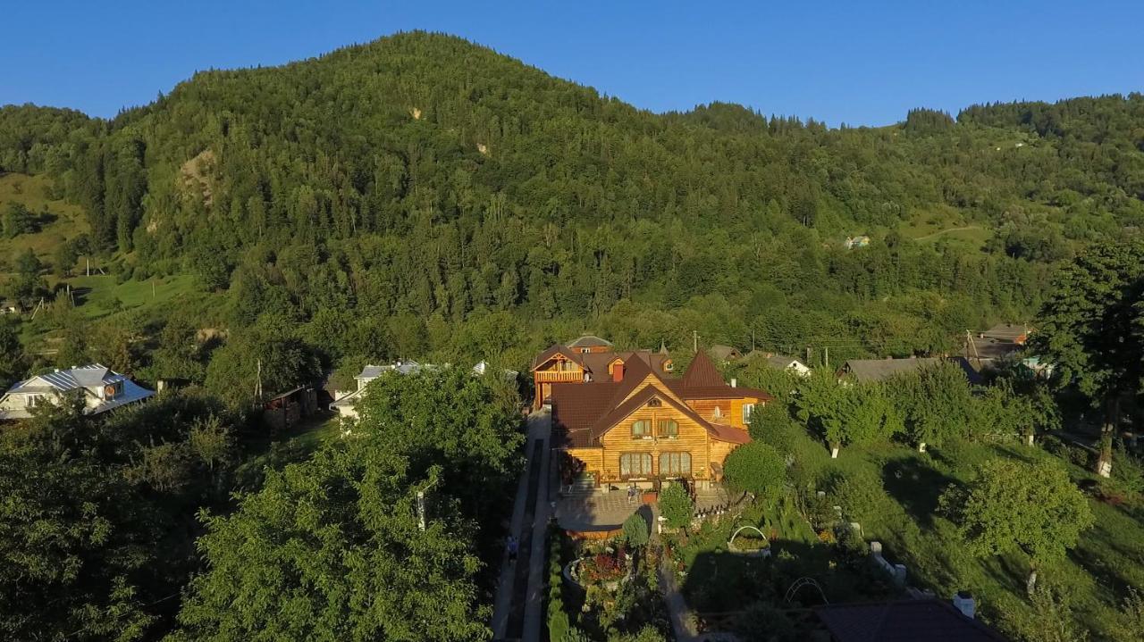 Villa Хата Різьбяра Byalobereska Esterno foto