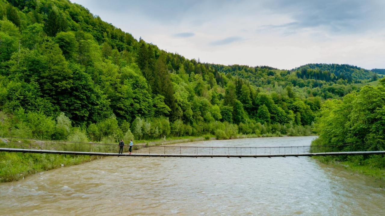 Villa Хата Різьбяра Byalobereska Esterno foto