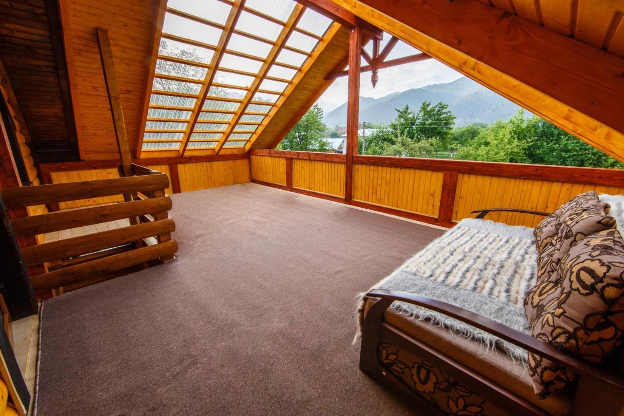 Villa Хата Різьбяра Byalobereska Esterno foto